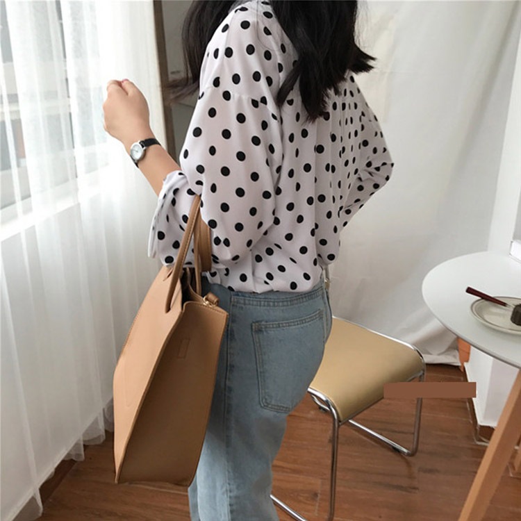 シンプル 大容量 ショルダーバッグ