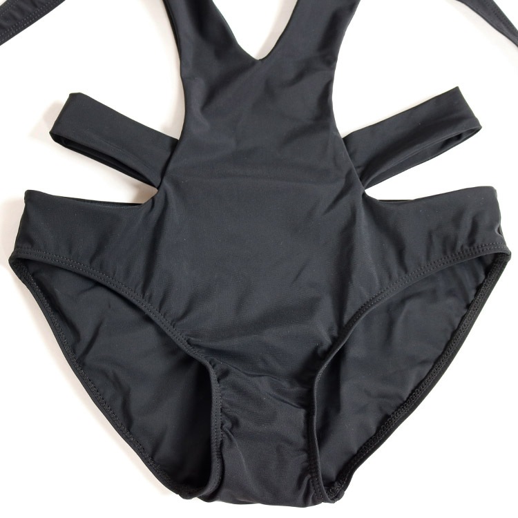 セクシーな背中見せ大胆カットの水着ワンピース モノキニ