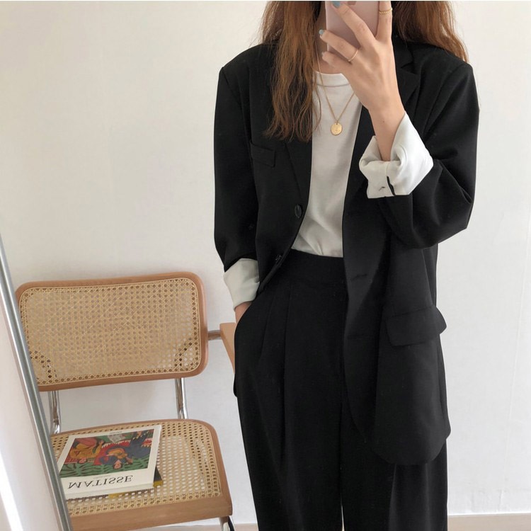 クール系ゆったりオーバーサイズパンツスーツ