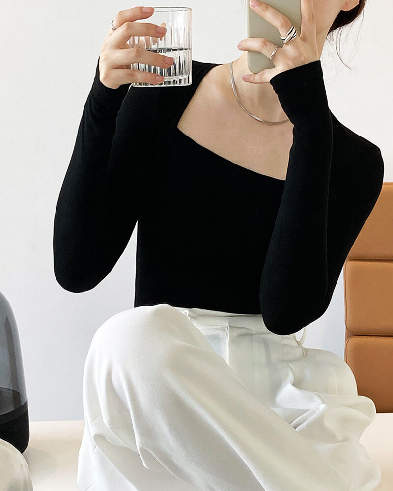 きれいめスクエアネック 長袖 タイトフィット Tシャツ