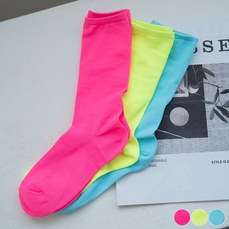 韓国ゴルフウェア ネオンカラー ミドル ソックス | スポーツ