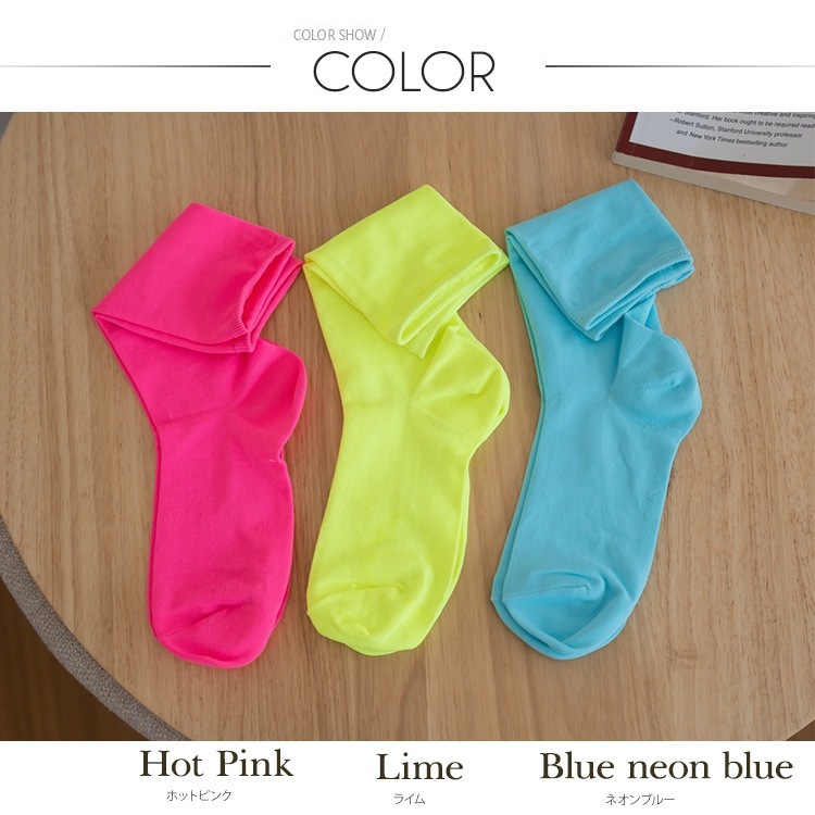 韓国ゴルフウェア ネオンカラー ミドル ソックス | スポーツウエア