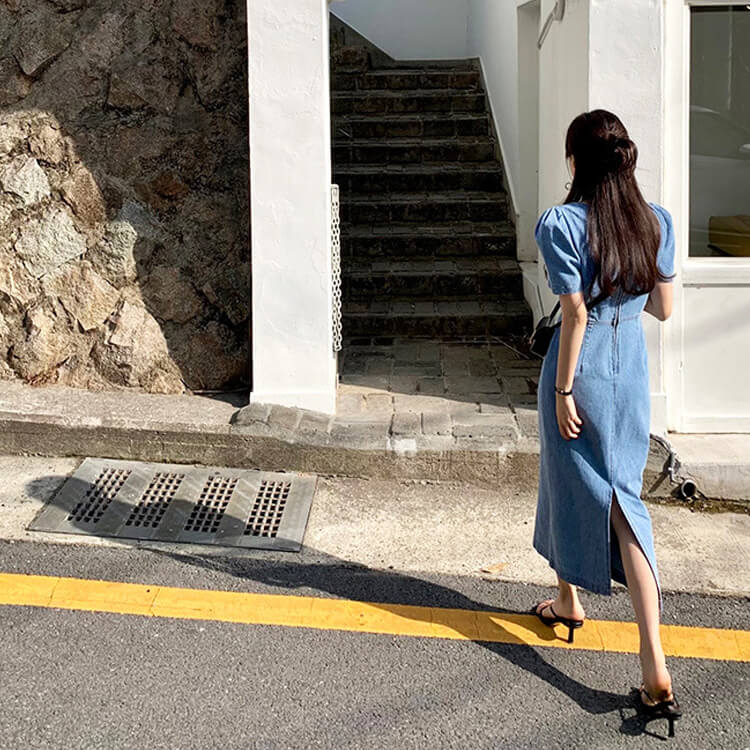 スクエアネック ミモレ丈 デニムワンピース

