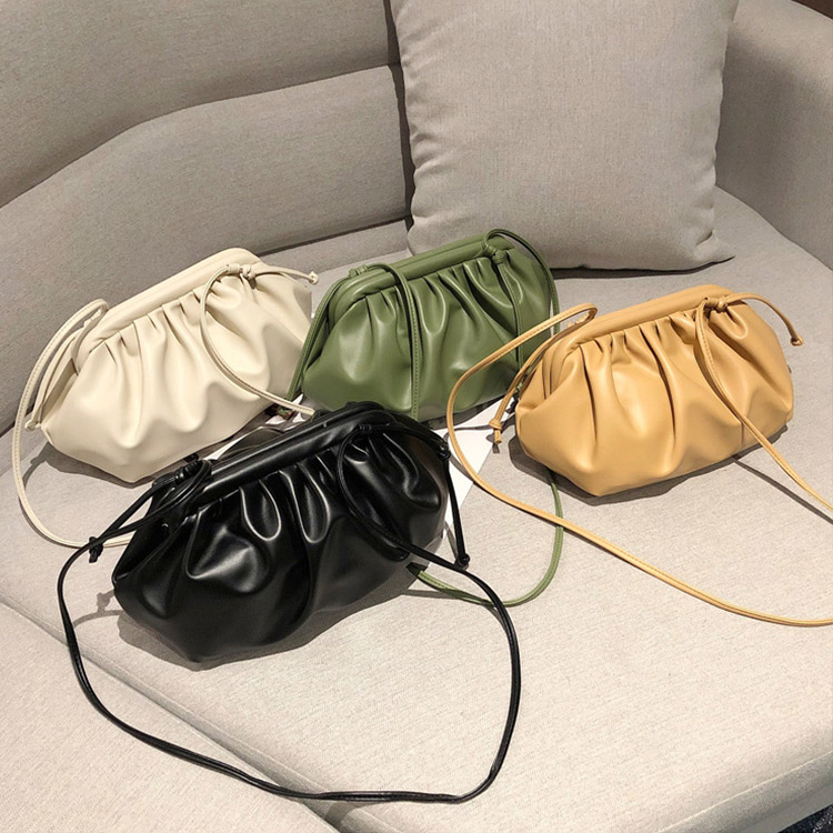 ふわふわギャザー ポーチ ショルダーバッグ