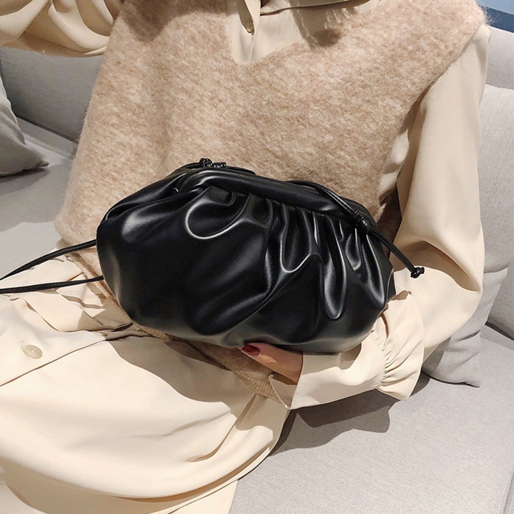 ふわふわギャザー ポーチ ショルダーバッグ