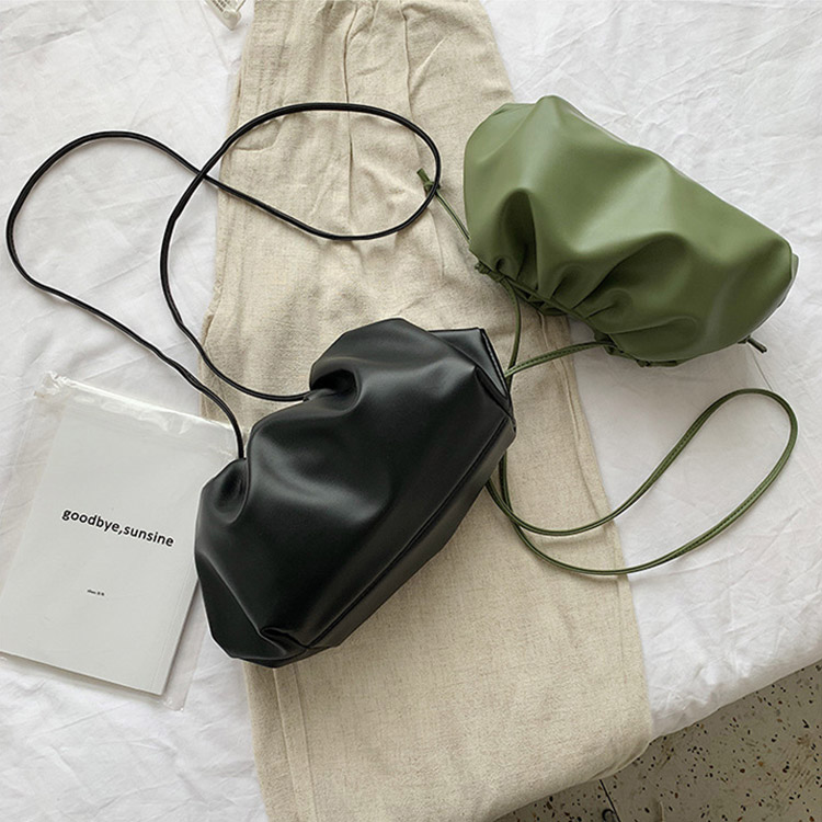 ふわふわギャザー ポーチ ショルダーバッグ