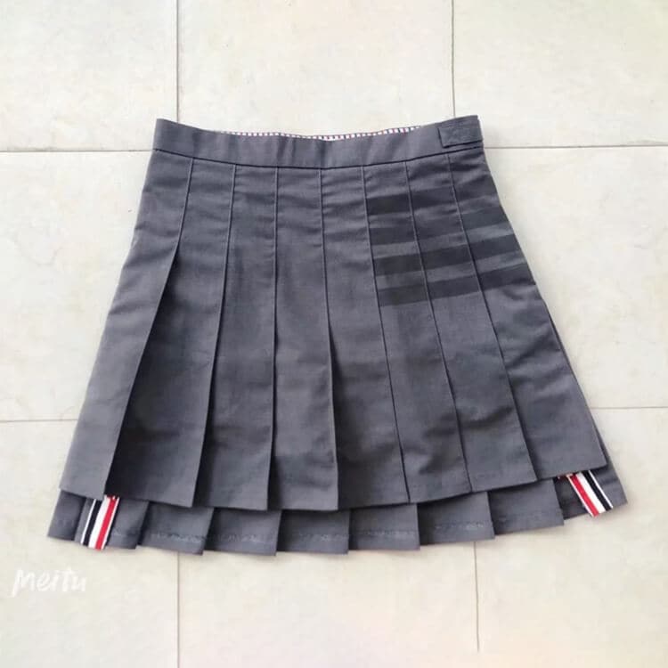 韓国ゴルフウェア アシンメトリー ミニ丈 プリーツスカート | スポーツ