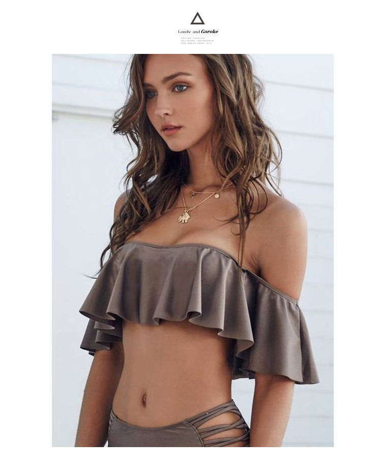 ホルターストラップ付 幅広フリルのオフショルダービキニ