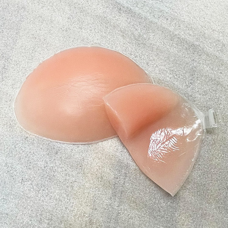 下厚しっかり盛れる 4倍 水着もOKのヌーブラ