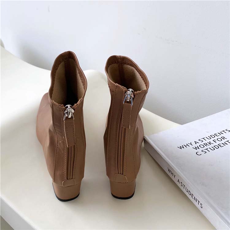 スクエアトゥ フィット ローヒール ショートブーツ