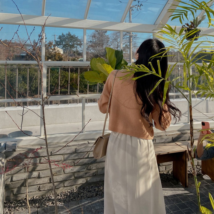 フェミニン Aライン 膝丈スカート