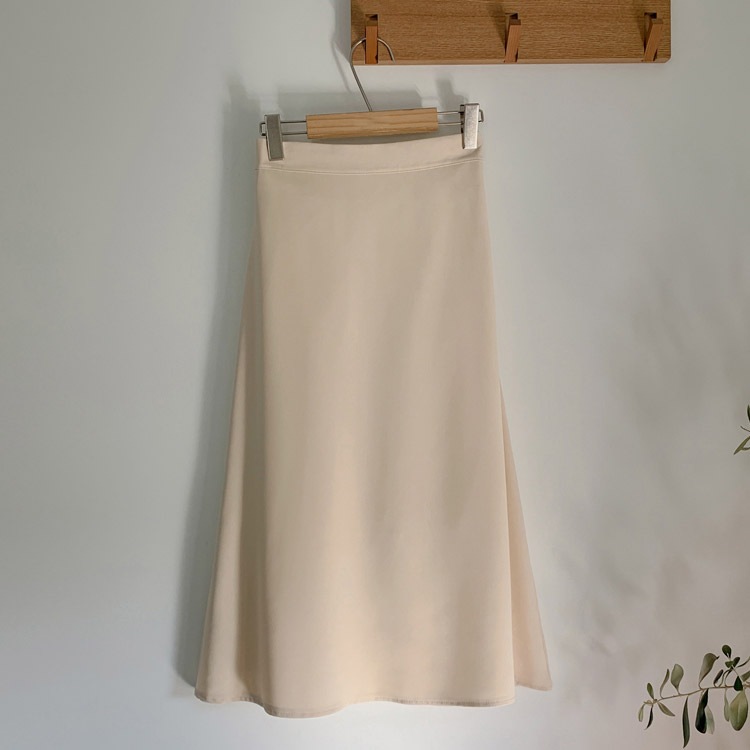 フェミニン Aライン 膝丈スカート