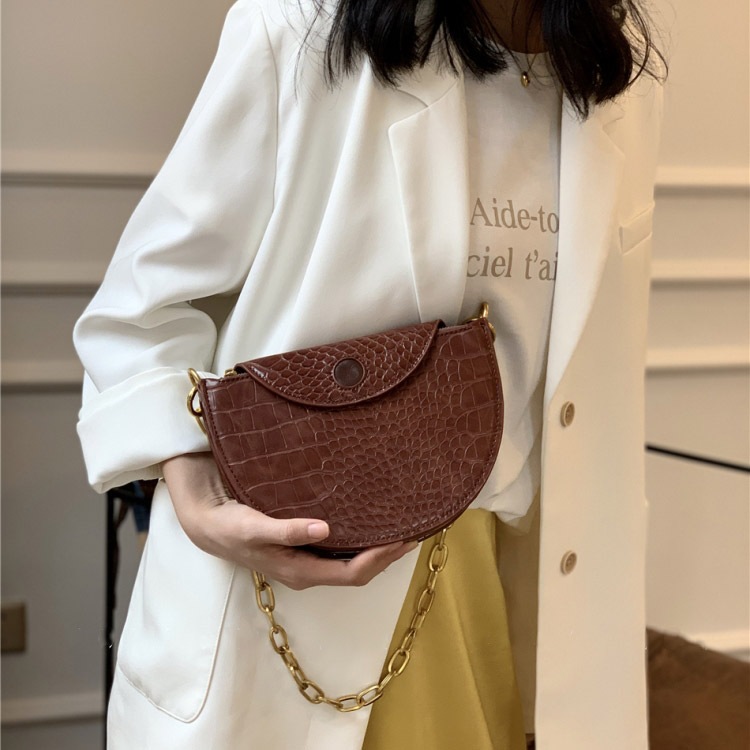 クロコダイル柄 半月型 チェーンバッグ