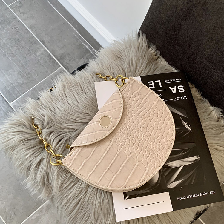 クロコダイル柄 半月型 チェーンバッグ