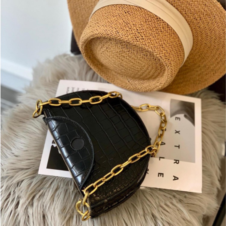 クロコダイル柄 半月型 チェーンバッグ