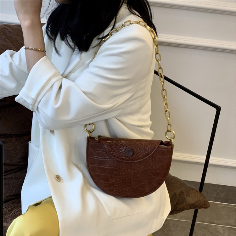 クロコダイル柄 半月型 チェーンバッグ