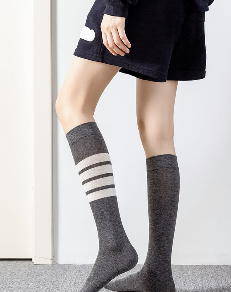 韓国 ライン 引き締め ハイソックス ゴルフ

