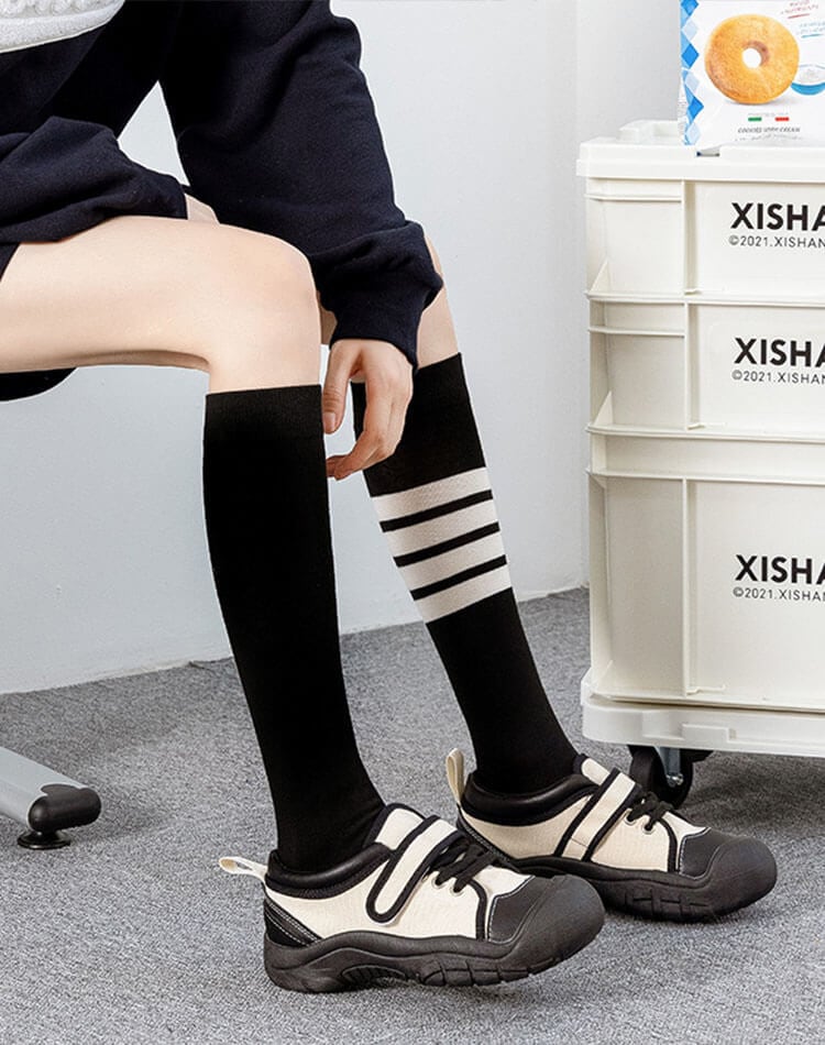 韓国 ライン 引き締め ハイソックス ゴルフ

