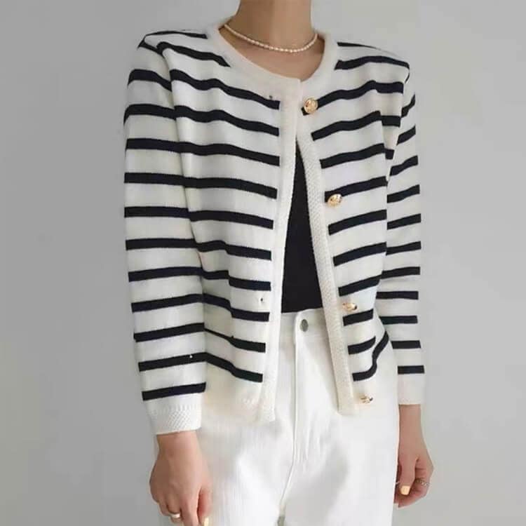 ゴールドボタン 上品な ボーダー柄 ニットカーディガン