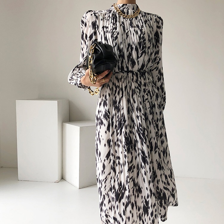 モックネック Aライン 膝丈 プリーツ ワンピース