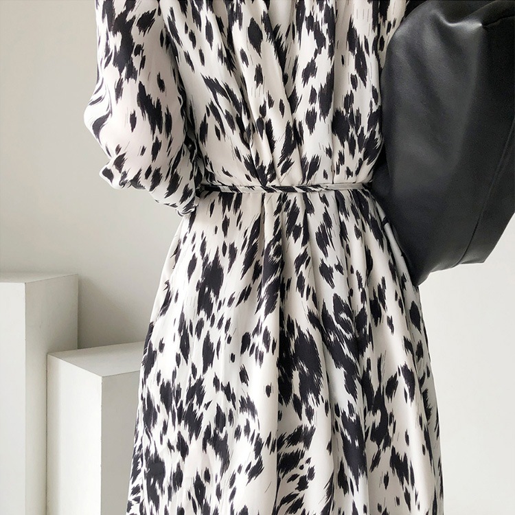 モックネック Aライン 膝丈 プリーツ ワンピース