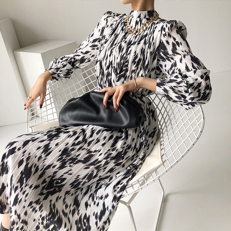 モックネック Aライン 膝丈 プリーツ ワンピース