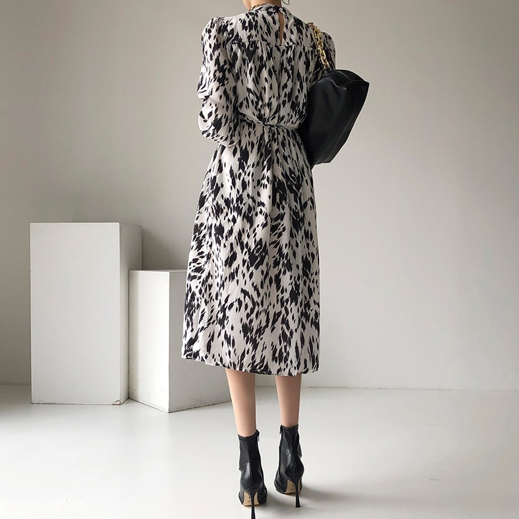 モックネック Aライン 膝丈 プリーツ ワンピース