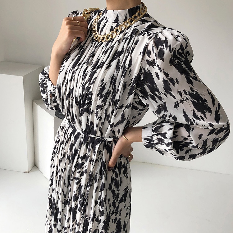 モックネック Aライン 膝丈 プリーツ ワンピース