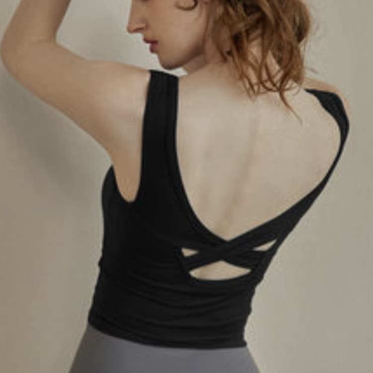 パッド付き ショート丈 タンクトップ ヨガウエア
