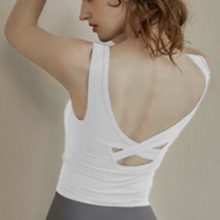 パッド付き ショート丈 タンクトップ ヨガウエア