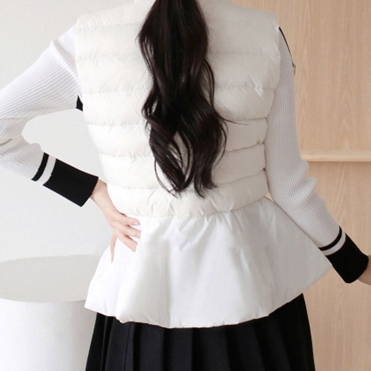 裾フリル フェミニン ダウンベスト ゴルフウェア