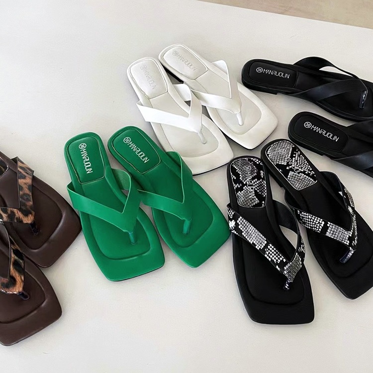 スクエアトゥ フラット トングサンダル