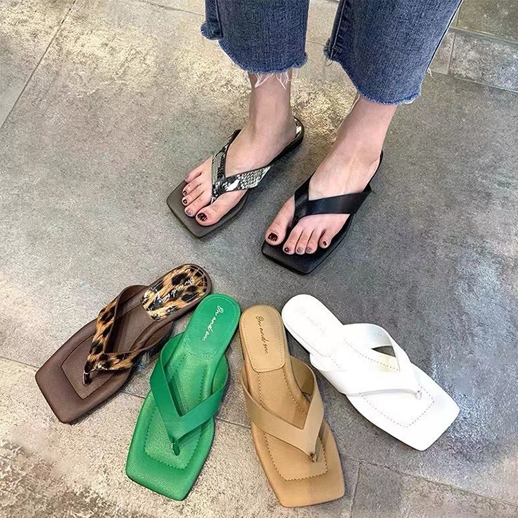 スクエアトゥ フラット トングサンダル