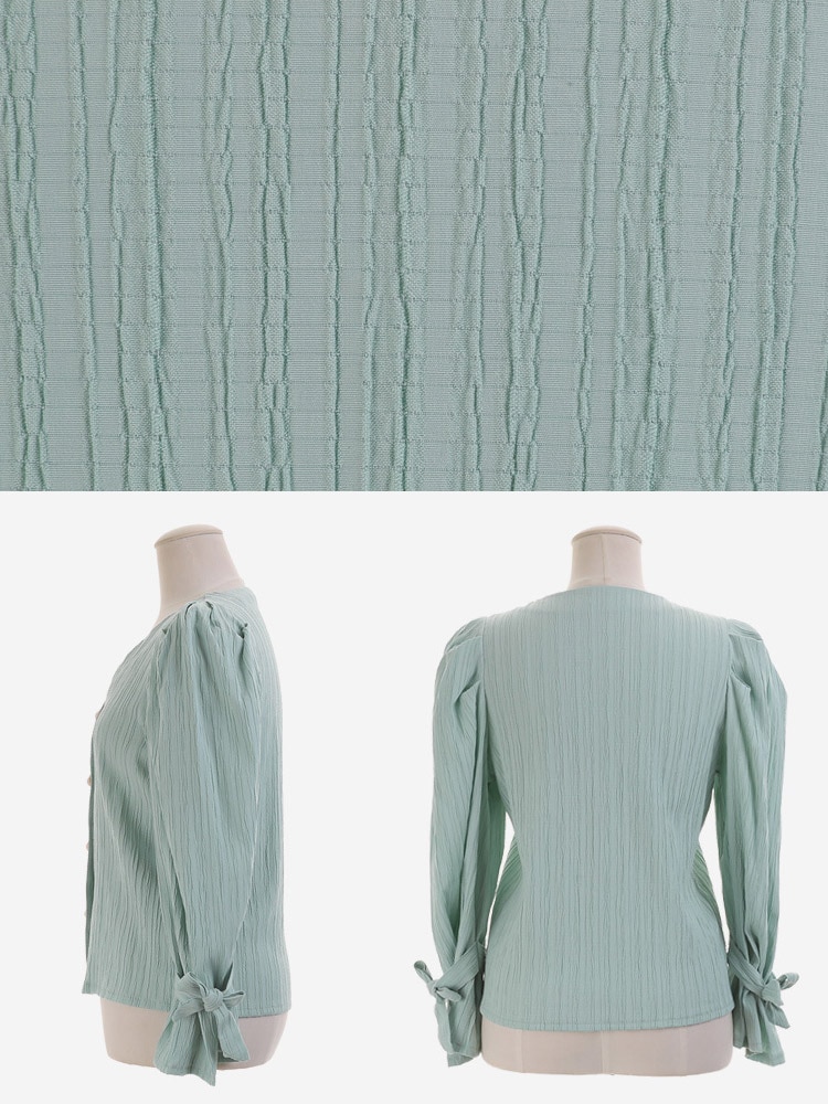 パールボタン Vネックブラウス