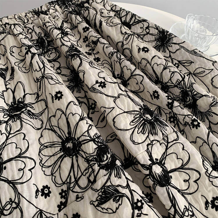 Ａライン 花柄刺繍 ミモレ丈 スカート