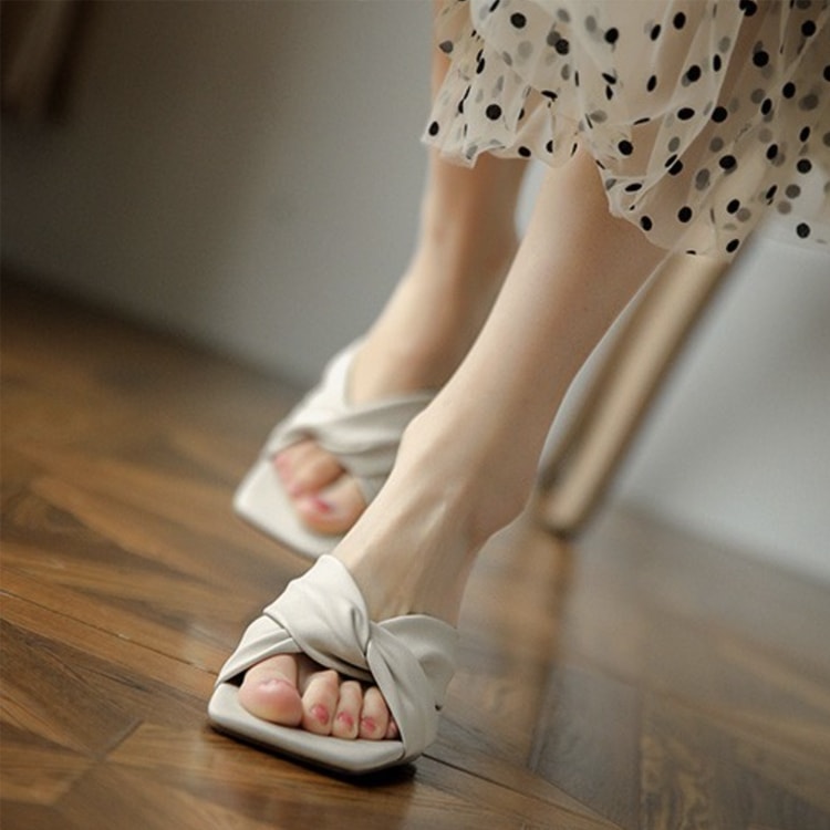 パウダーカラー クロスベルト スクエアトゥ ミュール