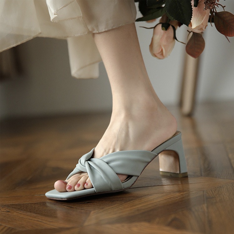 パウダーカラー クロスベルト スクエアトゥ ミュール