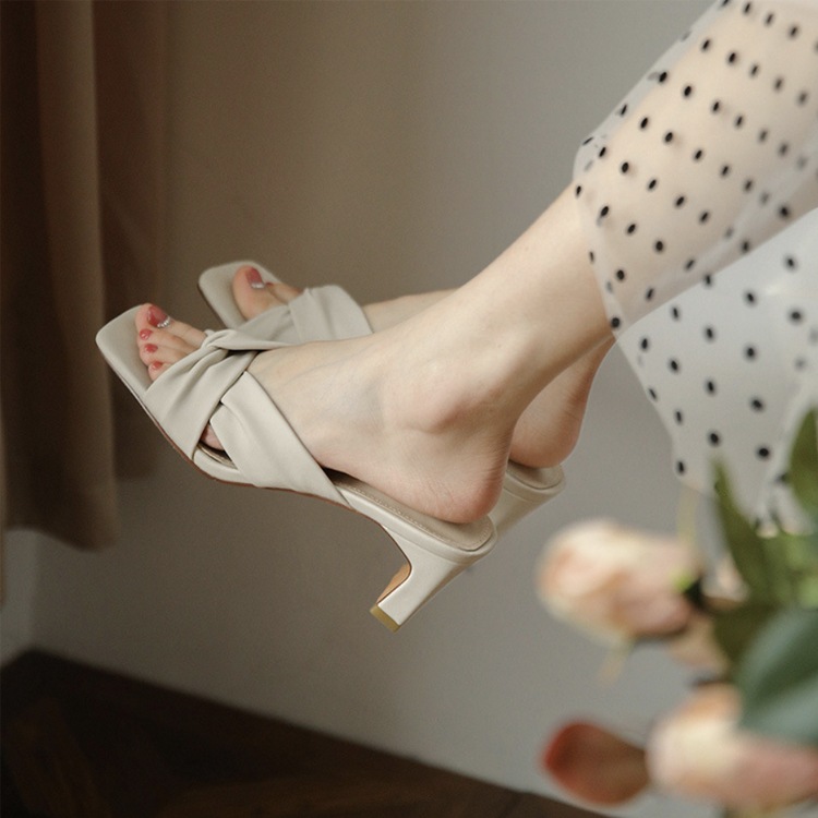 パウダーカラー クロスベルト スクエアトゥ ミュール