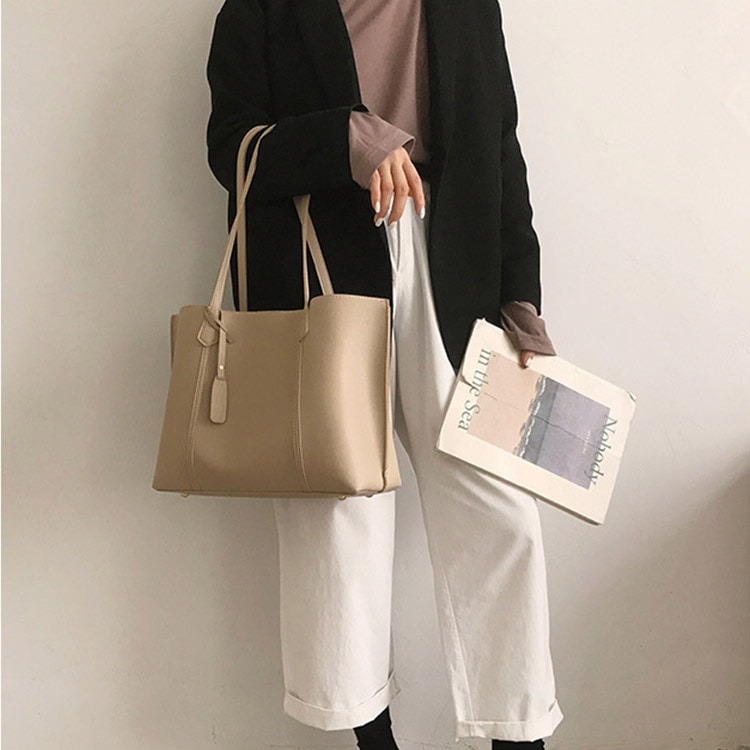 スクエア型 シンプル 大容量 トートバッグ