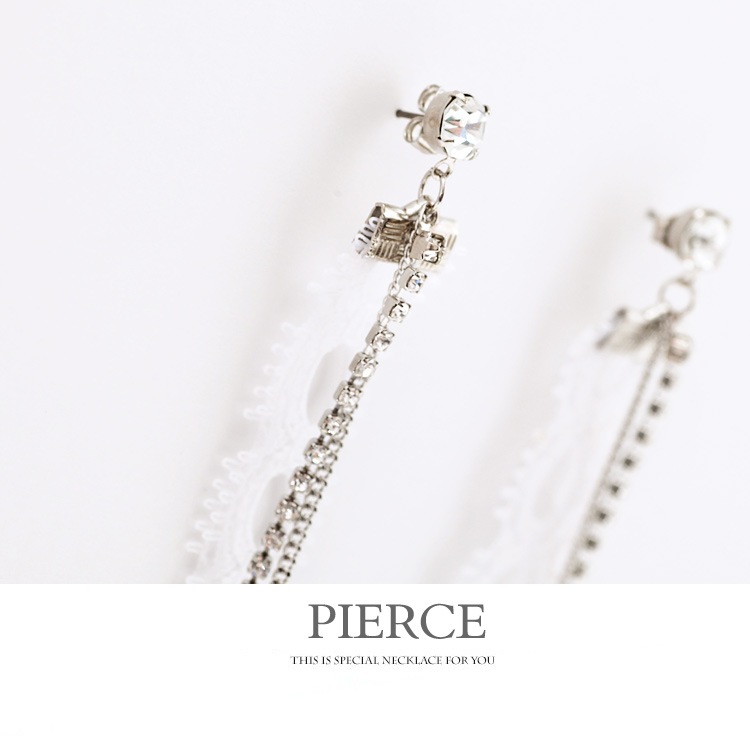 メール便送料無料 チェーン ピアス  揺れる