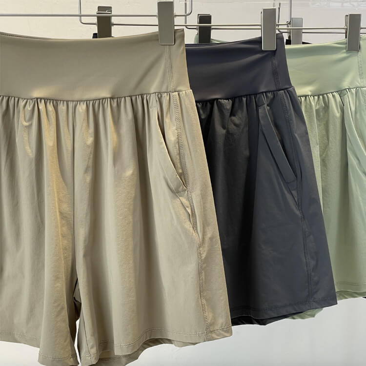 スポーツウエア ポケット付き 五分丈 ショートパンツ