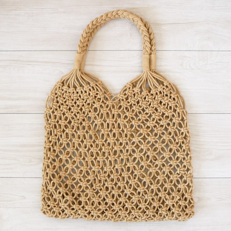 カジュアルな手編みコットンネットバッグ