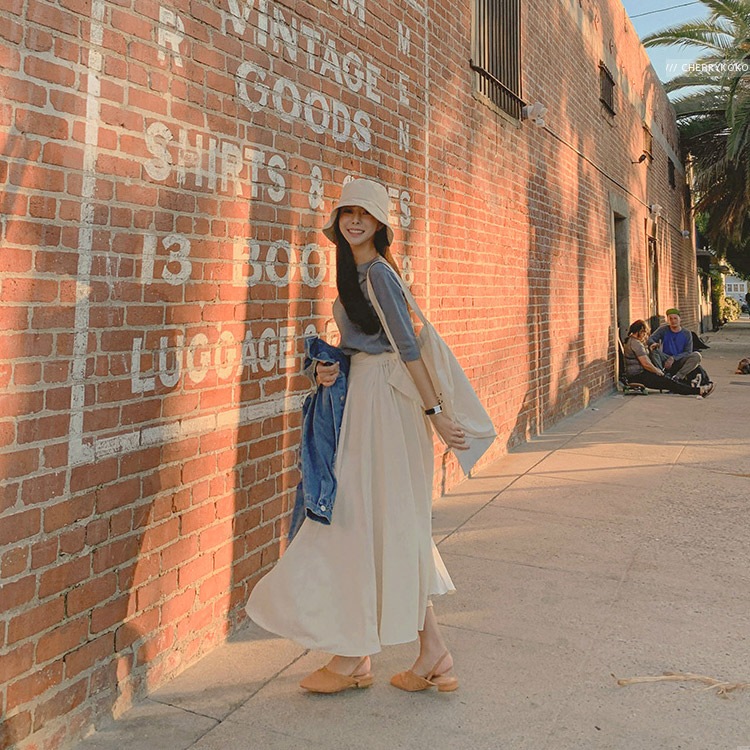 ラウンドトゥ シャーリング ローヒールサンダル