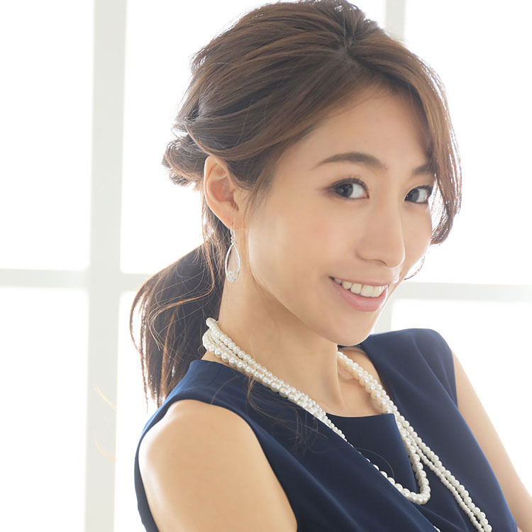 メール便送料無料 韓国デザイン 揺れるピアス シルバー