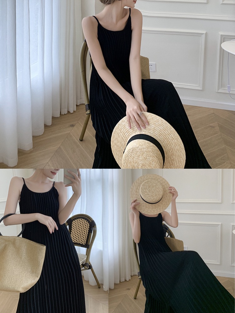 すとんと落ちる プリーツデザイン ロングワンピース