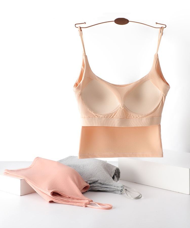 背中見せ インナー カップ付きキャミソール