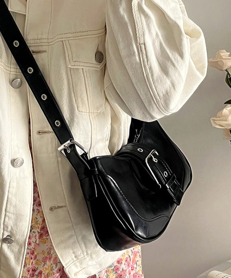 バックル 斜めがけ ミニ ショルダーバッグ