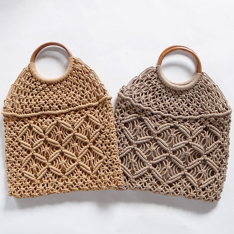 透かし編みがおしゃれなかご編みバッグ