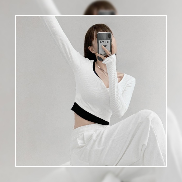 へそ出し キーネック レイヤード風 長袖Tシャツ