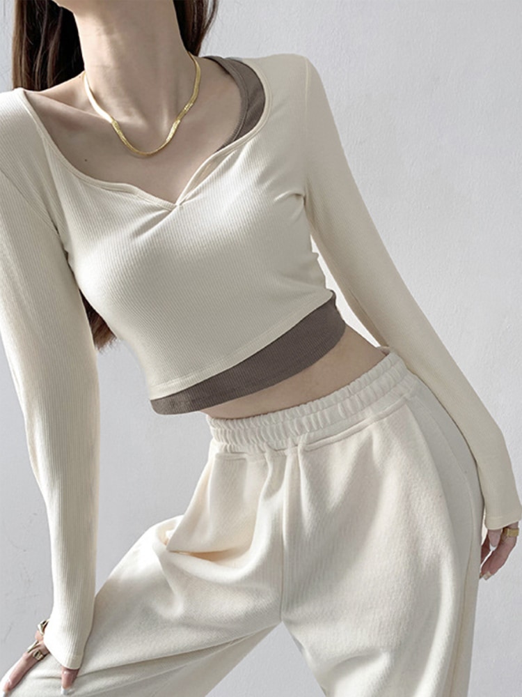 へそ出し キーネック レイヤード風 長袖Tシャツ